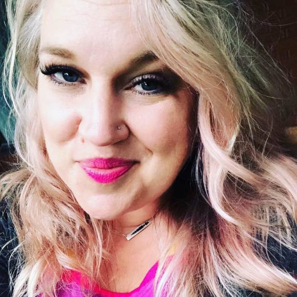 Meet your Posher, Stacie - Picture 1 of 1